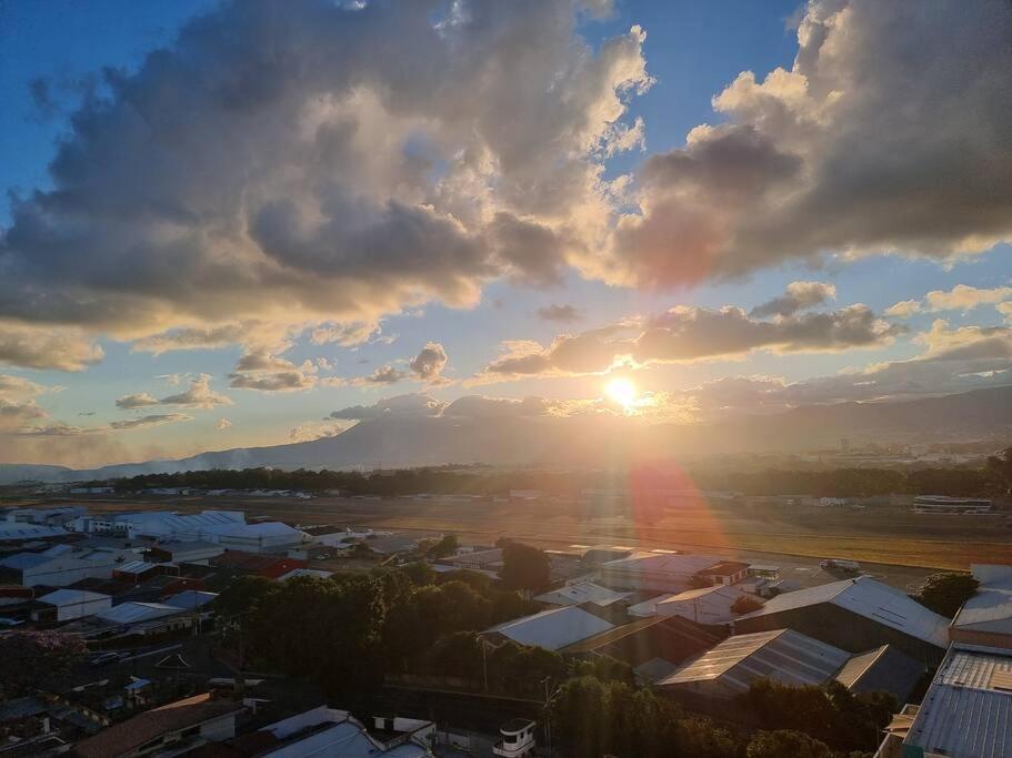 Amazing Volcano Views In Front Of Airport Guatemala Exterior foto